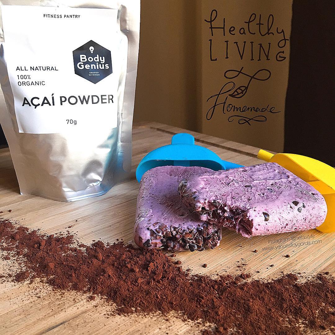 helado de açai y granos de cacao puro "fit"