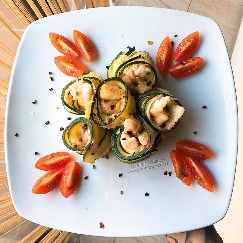 ROLLITOS DE CALABACÍN Y MERLUZA