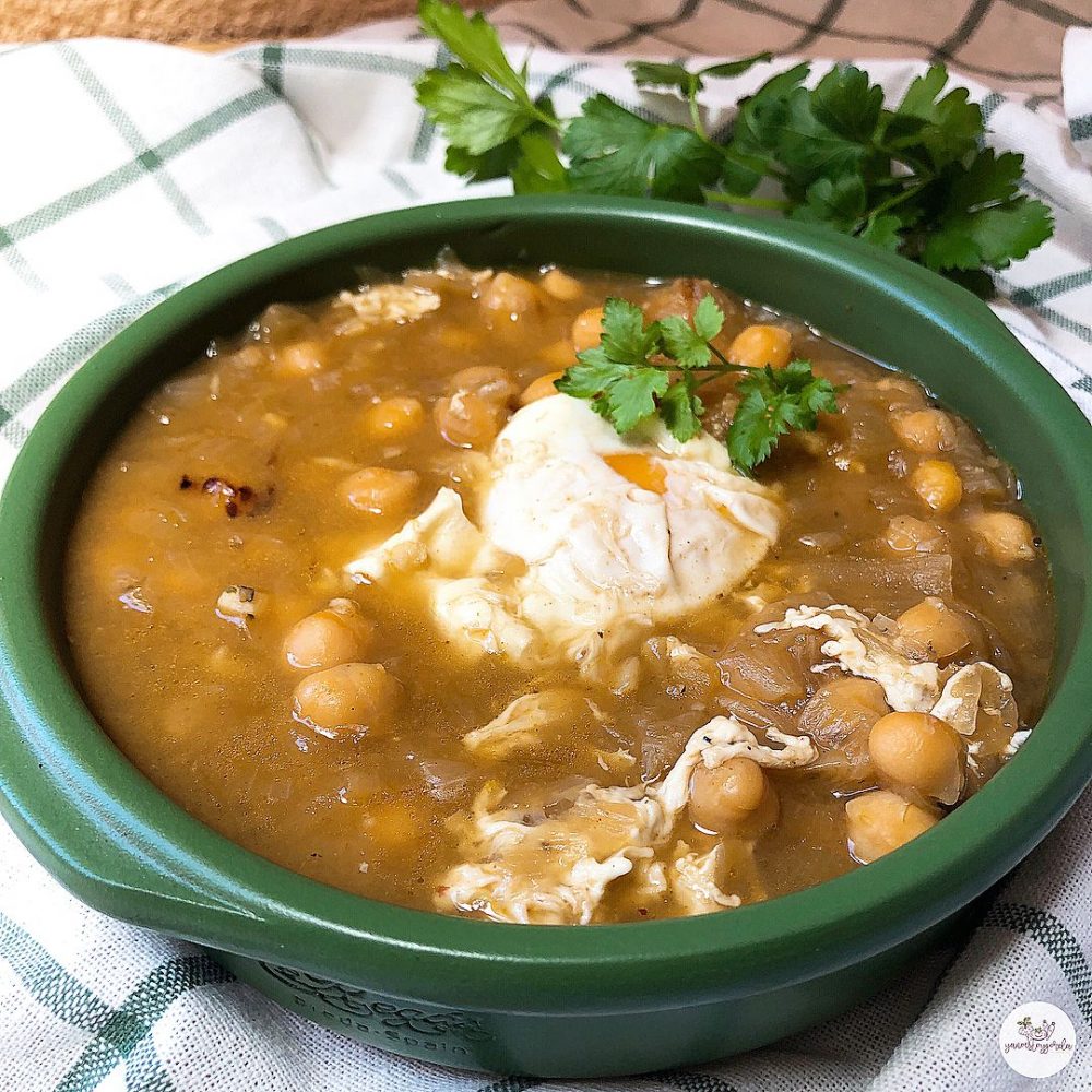 SOPA DE CEBOLLA Y GARBANZOS