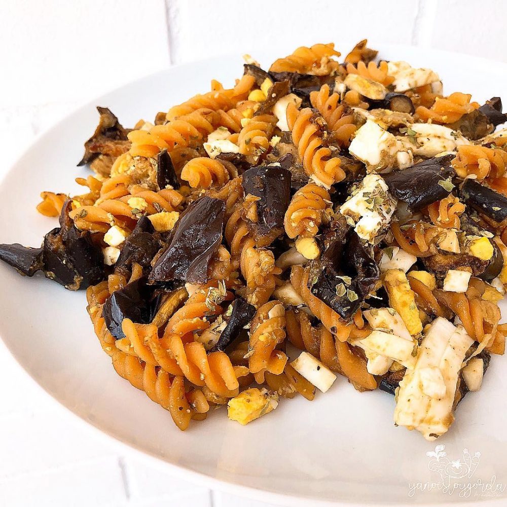 Helices de lenteja con berenjena