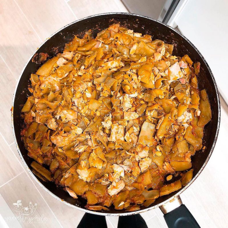 Judías verdes con tomate y atún