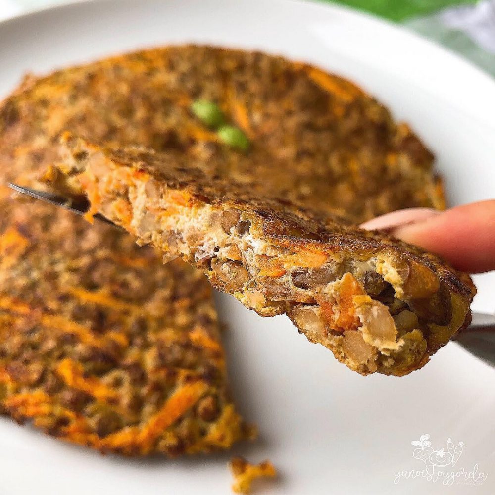 Tortilla de lentejas con zanahoria y curry