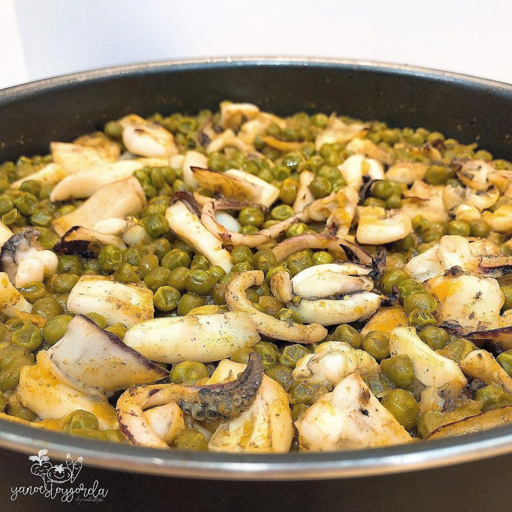 Guisantes al curry con sepia