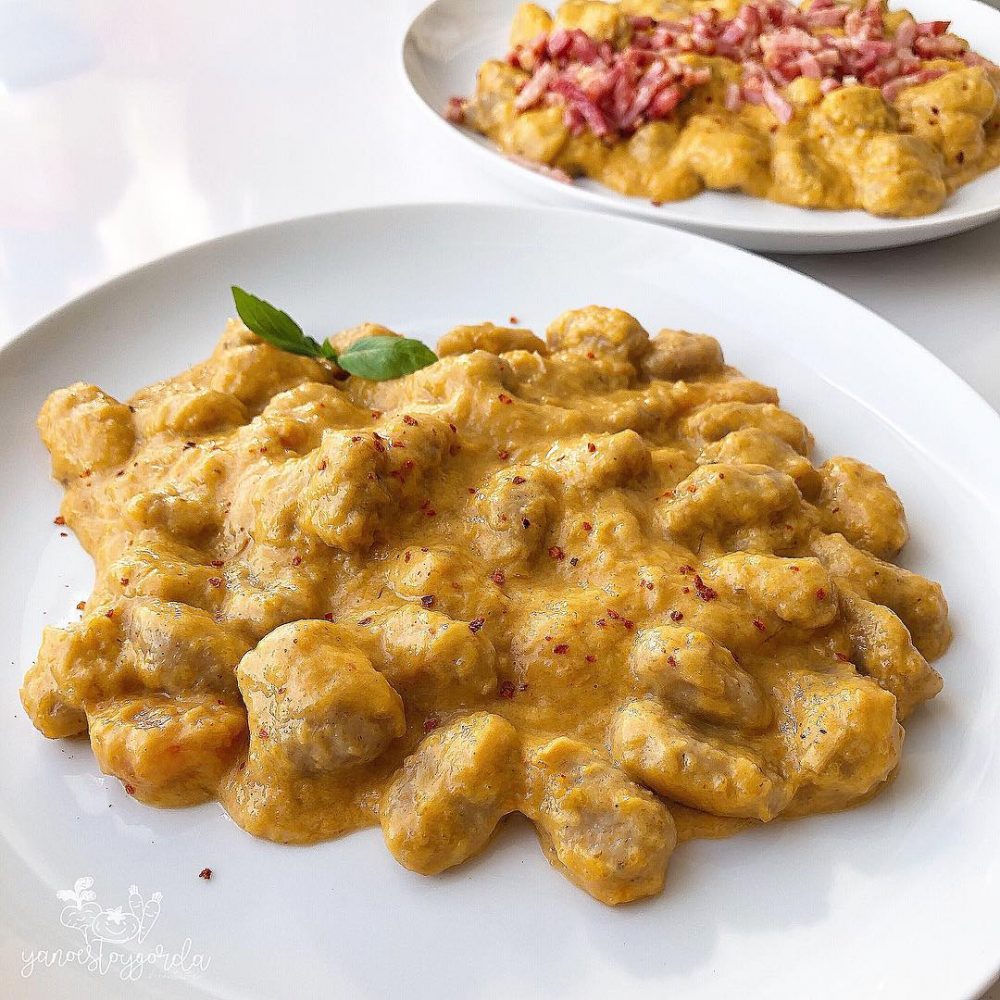 Gnocchis con crema de calabaza