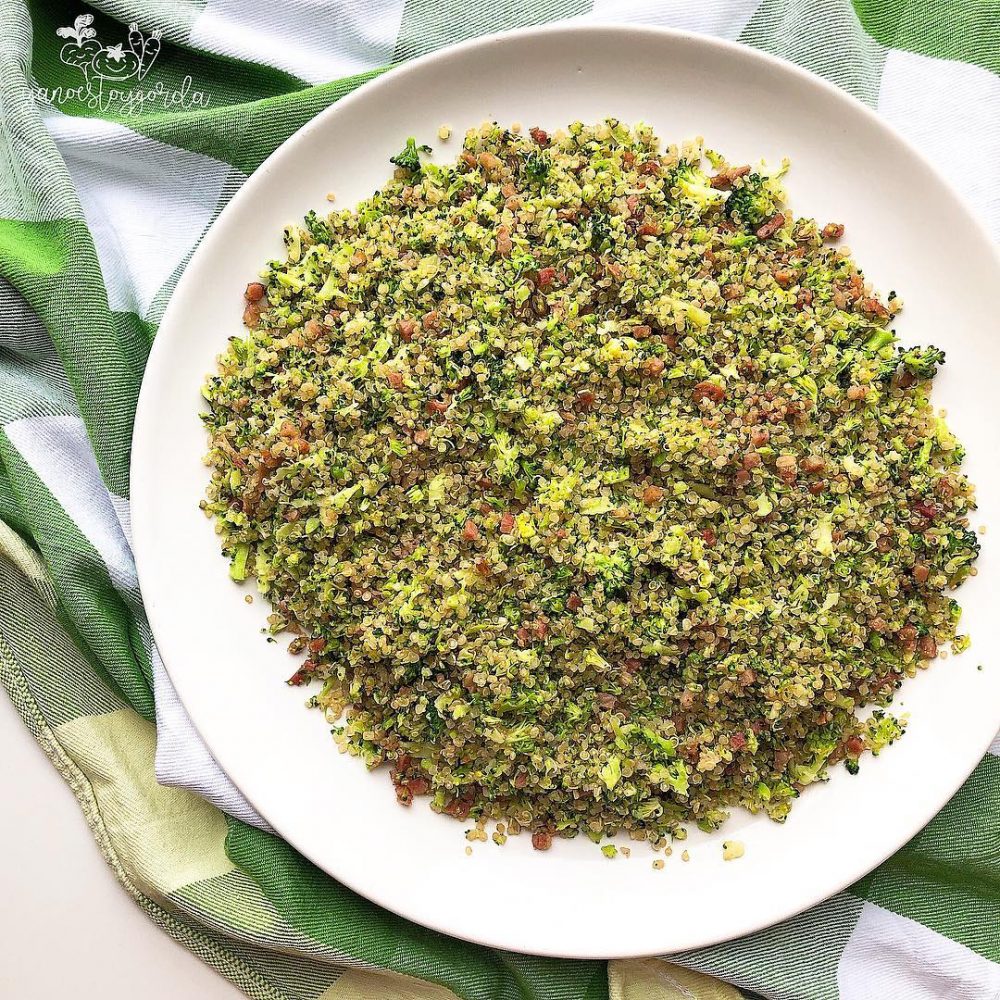 Brócoli con quinoa y jamón