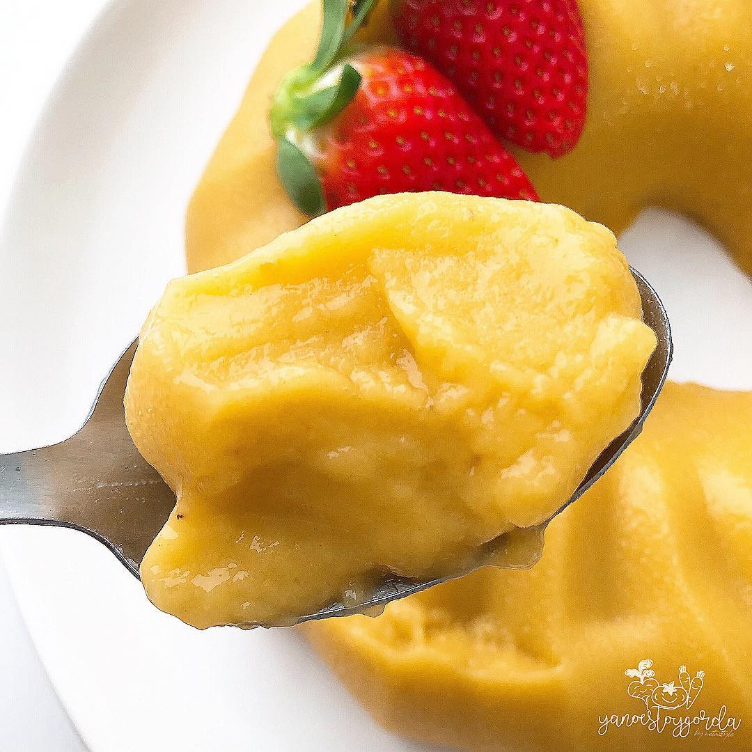 Flan de mango