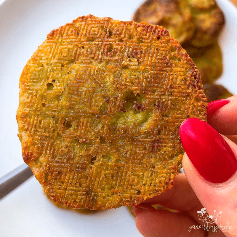 Galletas saladas de aguacate y queso