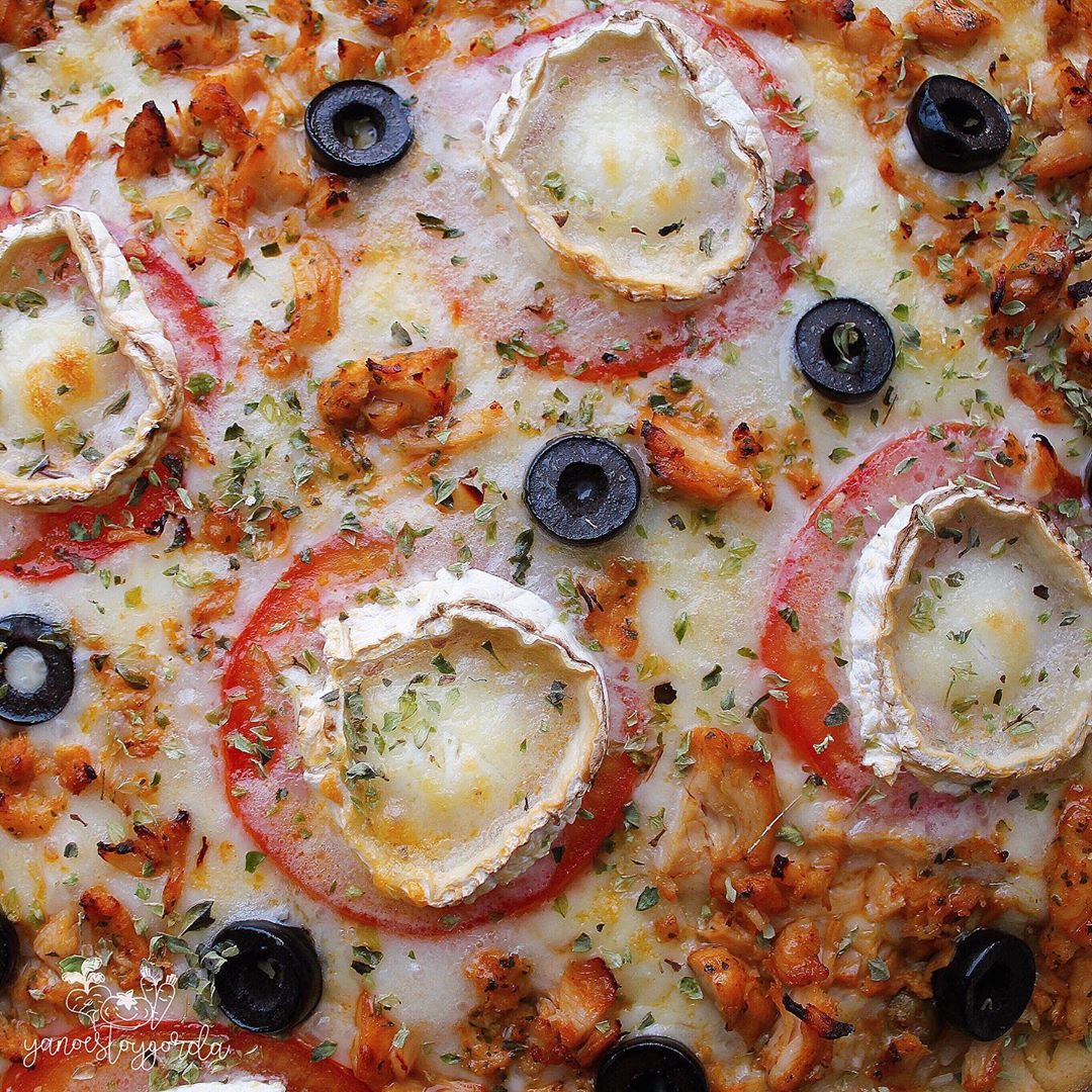 pizza familiar integral masa clásica con pollo