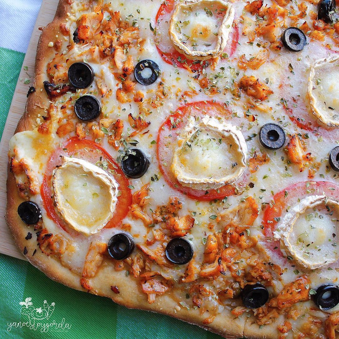 pizza familiar integral masa clásica con pollo