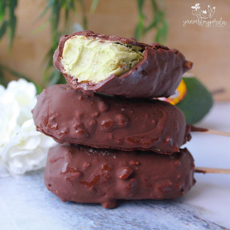 HELADO DE AGUACATE Y PLÁTANO CON NUECES