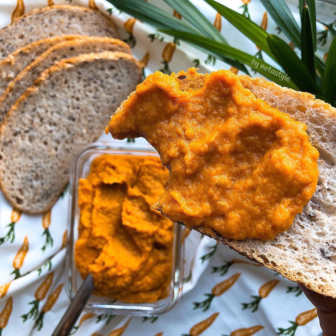 salsa romesco de zanahorias y tomates asados