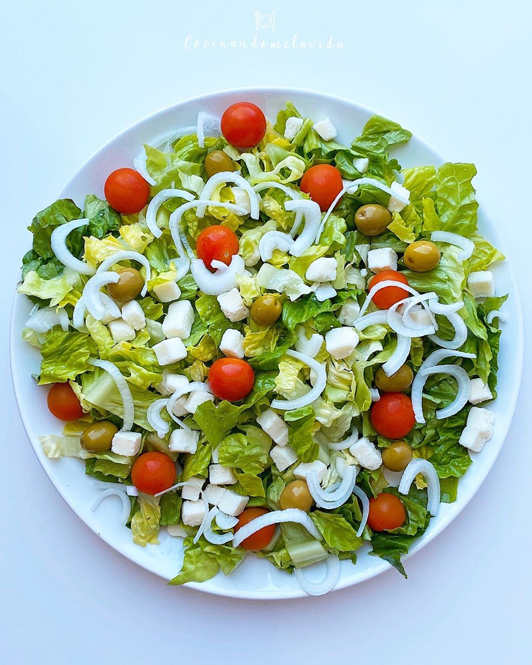 ENSALADA CON QUESO DE CABRA