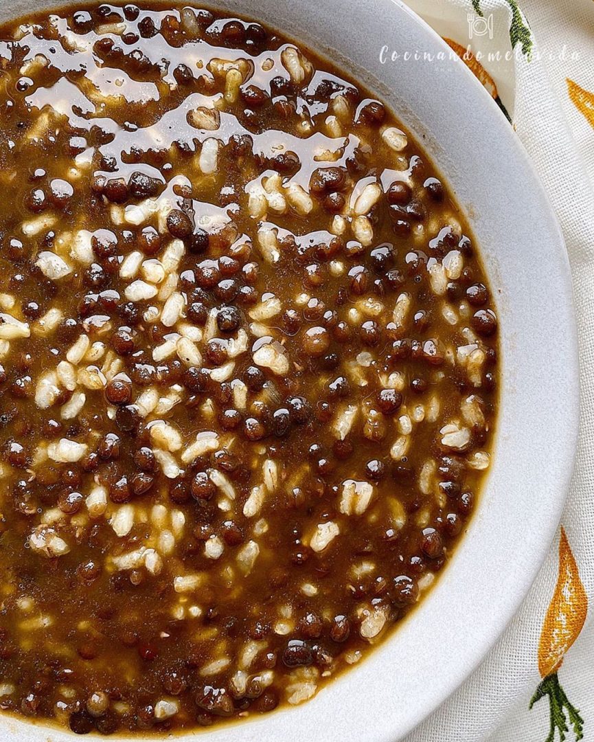 lentejas con verduras y arroz integral