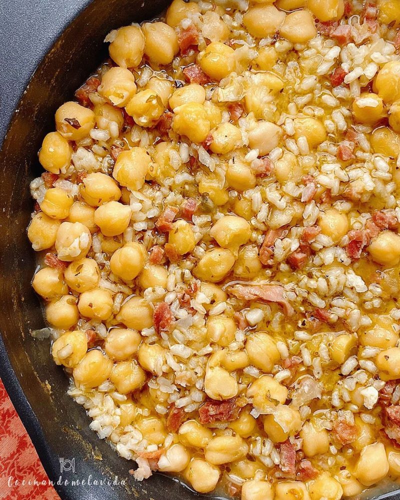 GARBANZOS CON ARROZ Y JAMÓN COCINANDOMELAVIDA por Vanessa Venturas GARBANZOS CON ARROZ Y JAMÓN COCINANDOMELAVIDA por Vanessa Venturas