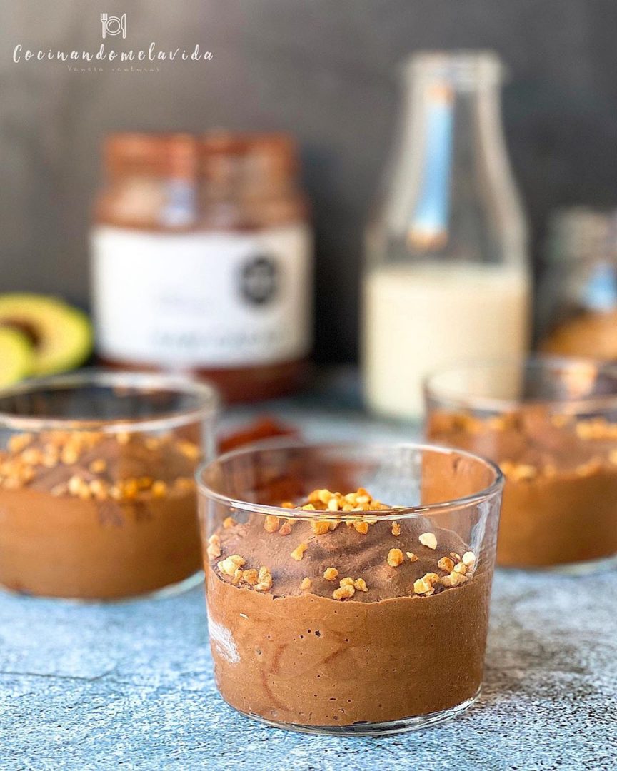 helado de aguacate y cacao