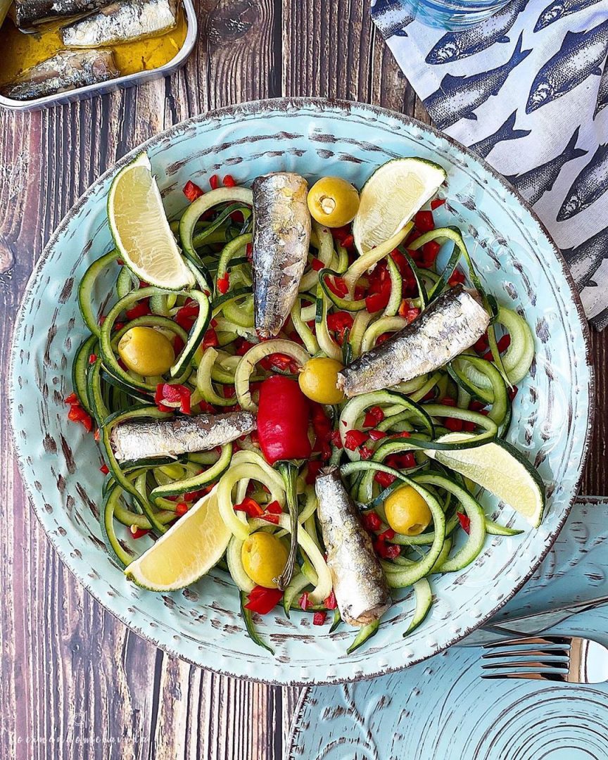 ensalada de pepino y sardinas