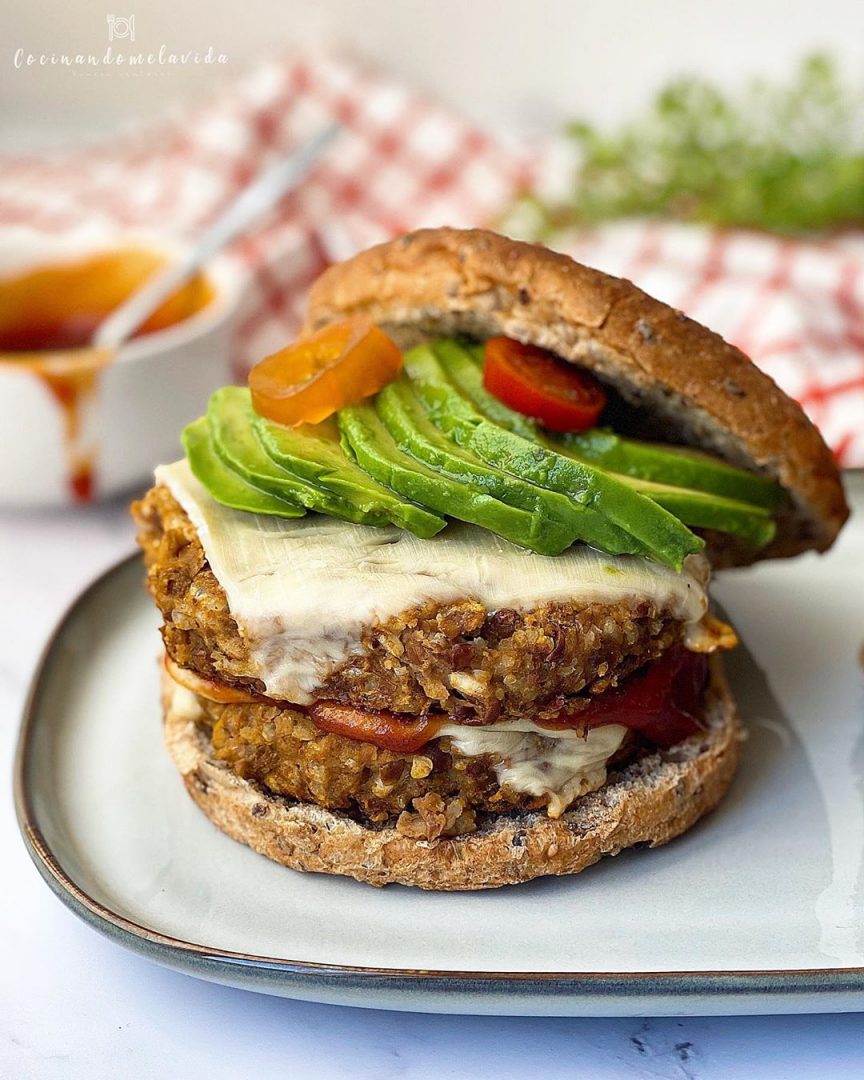 BURGERS DE LENTEJAS Y ARROZ CON KETCHUP CASERO