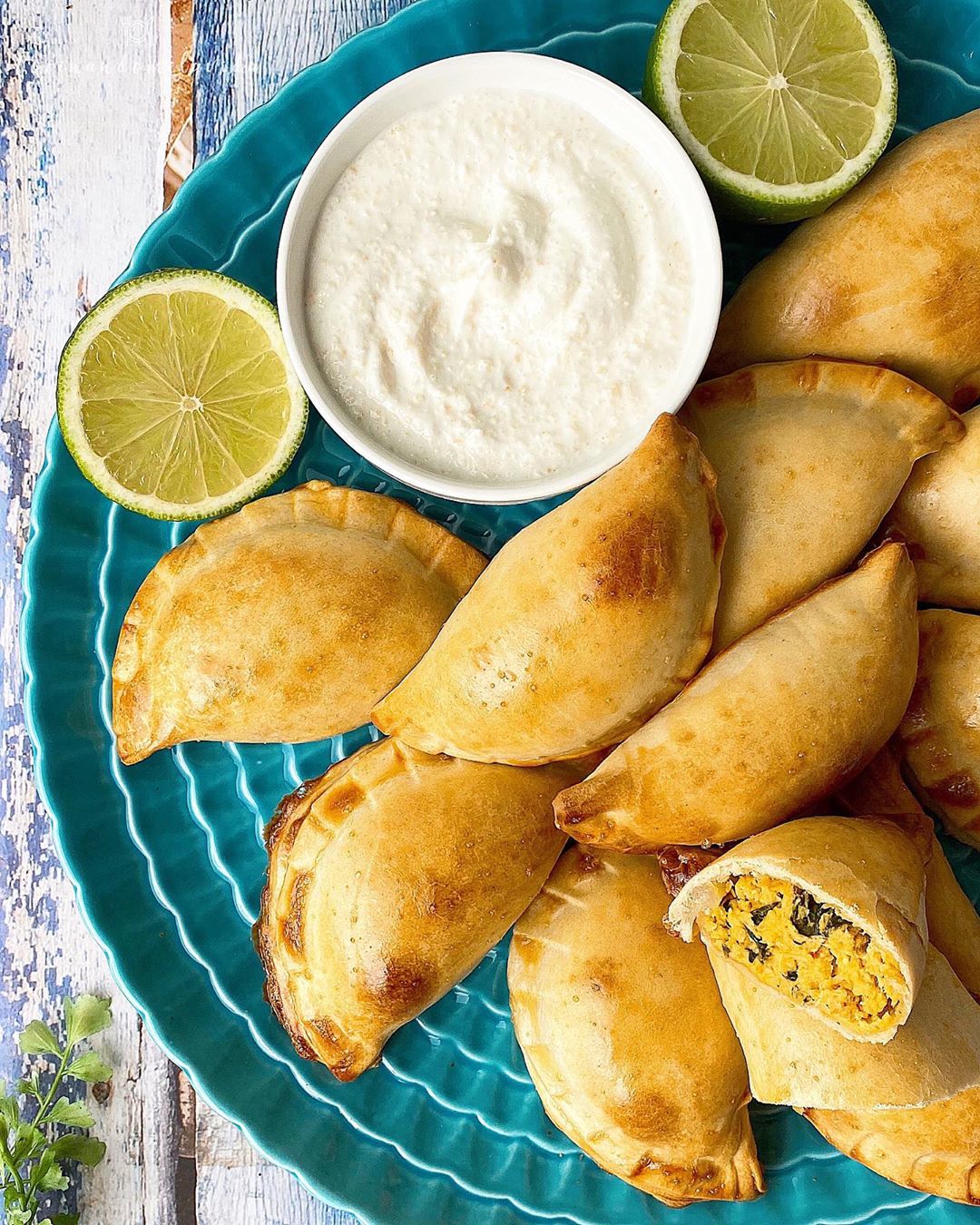 empanadillas caseras rellenas de pollo al curry cremoso