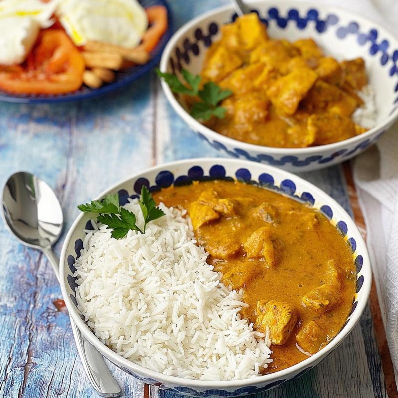 CURRY DE POLLO CON PIÑA Y ARROZ BASMATI