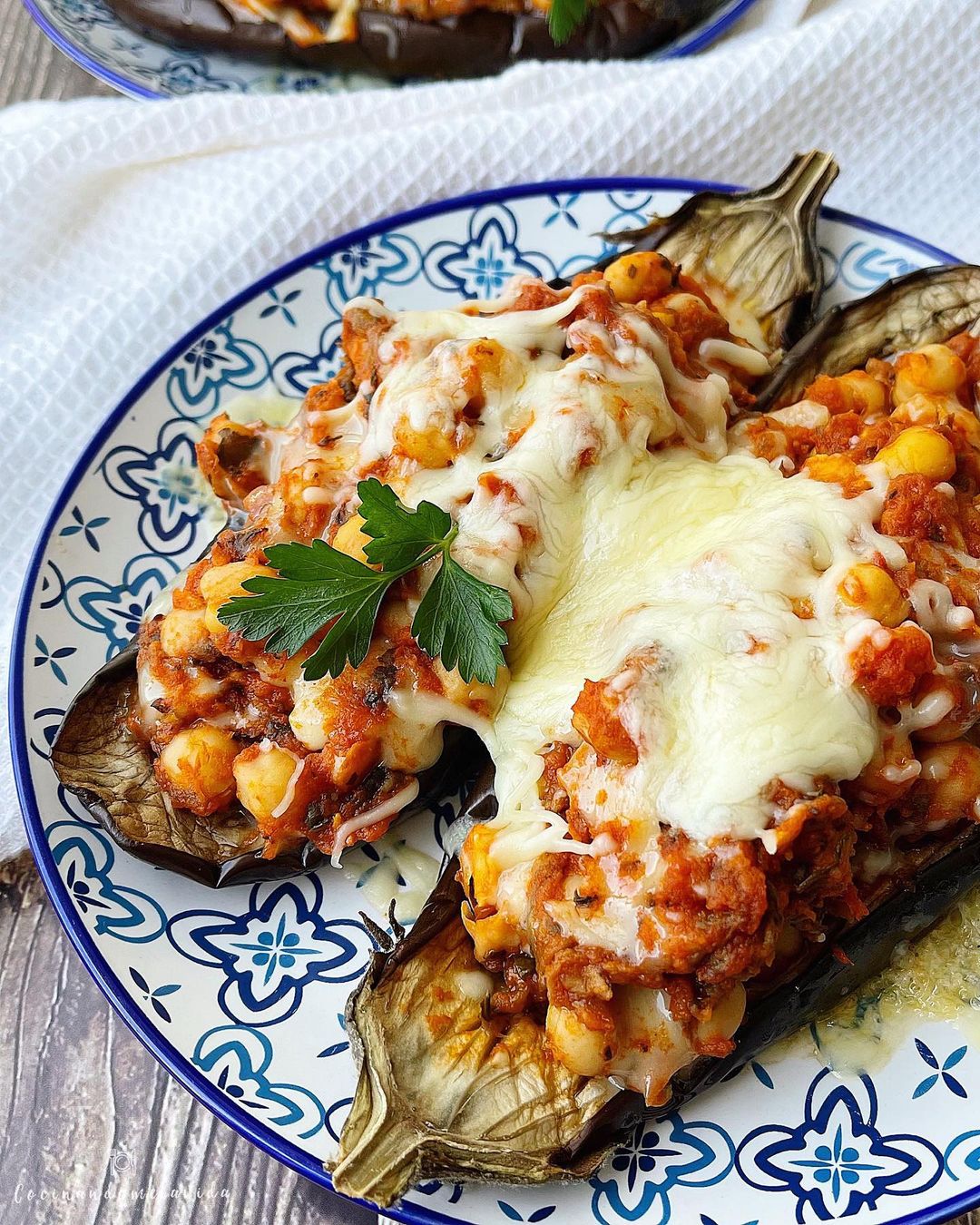 BERENJENAS RELLENAS DE BOLOÑESA DE GARBANZOS