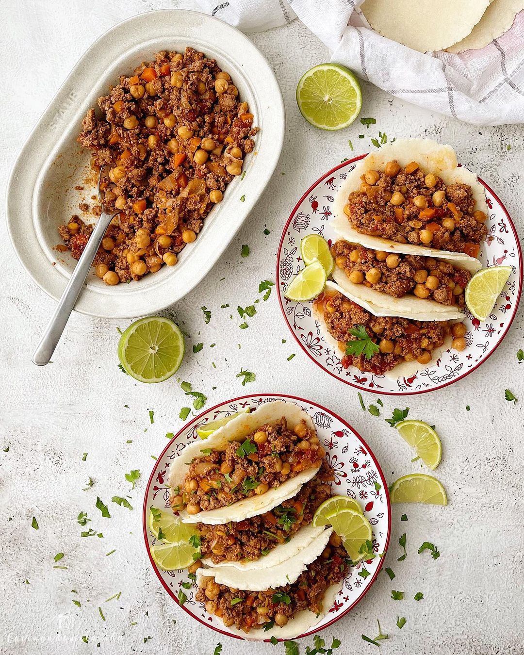 tacos de ternera con garbanzos