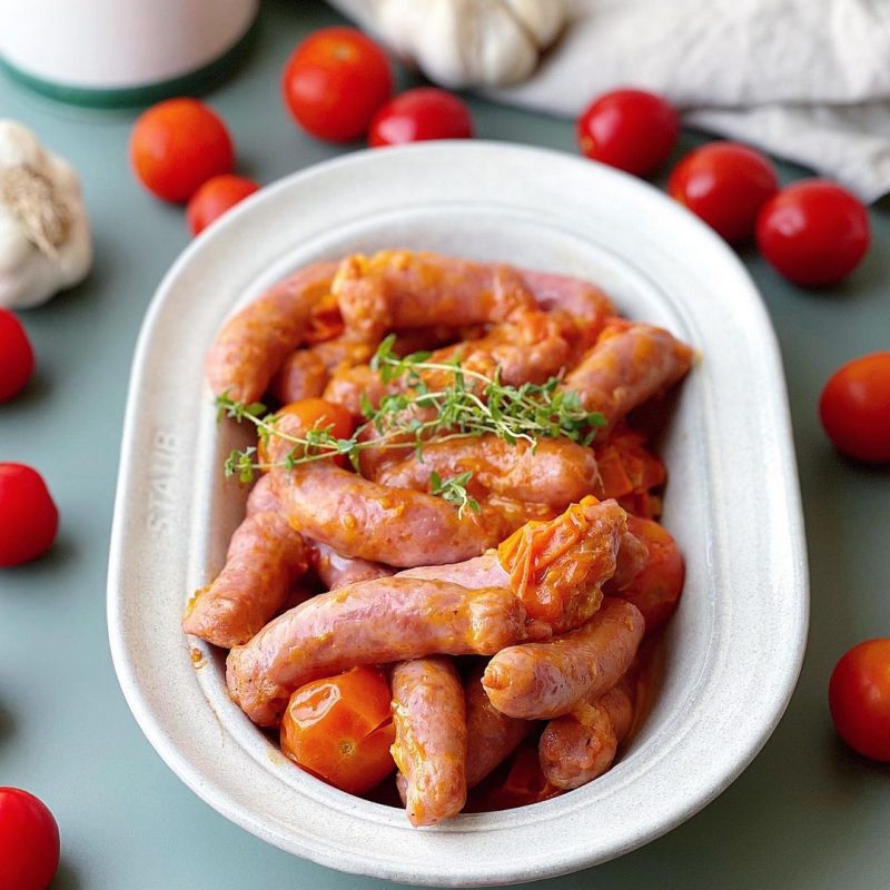 SALCHICHAS DE POLLO CON TOMATITOS