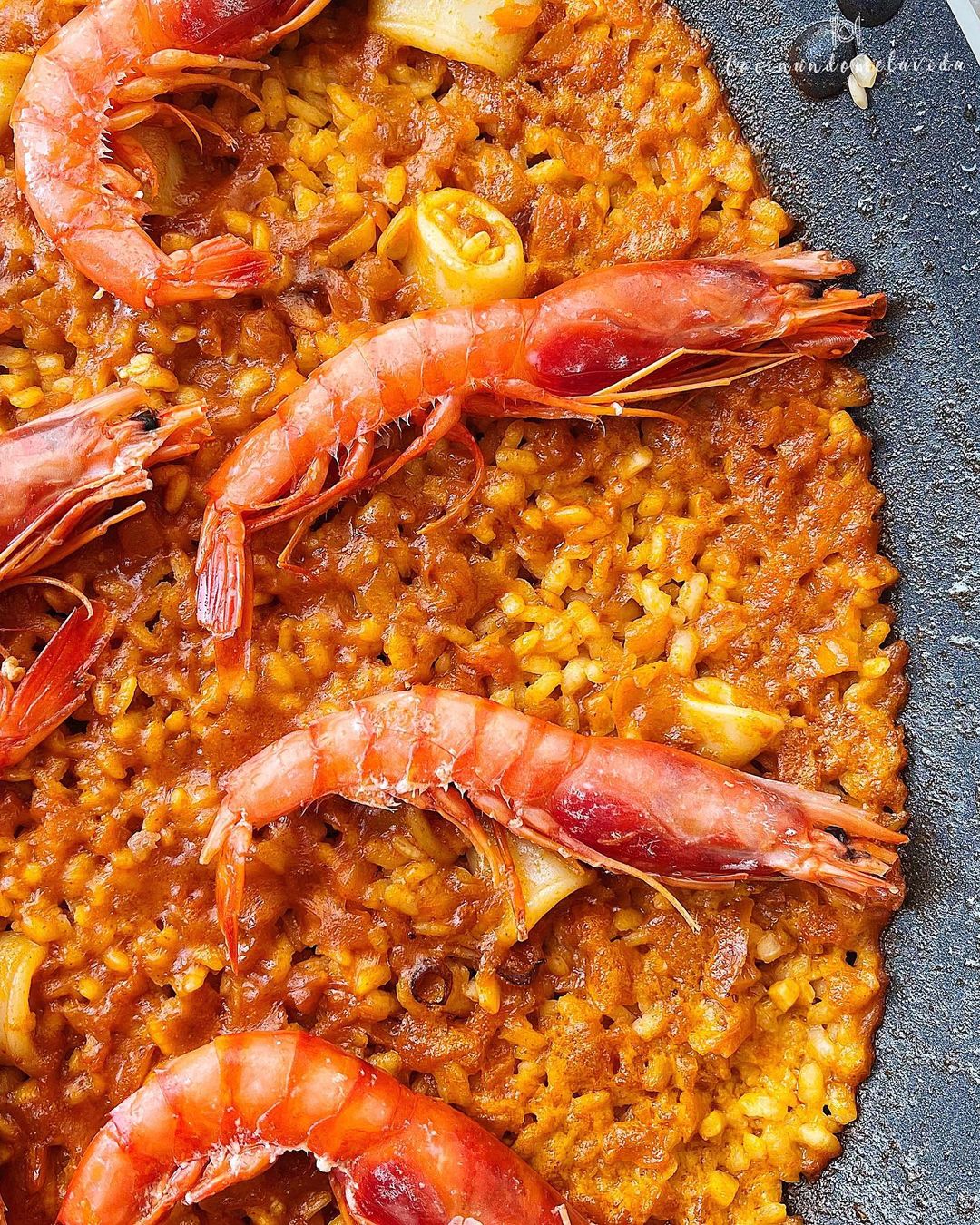 arroz de calamares y gamba roja