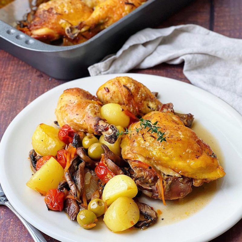 POLLO AL HORNO CON ACEITUNAS