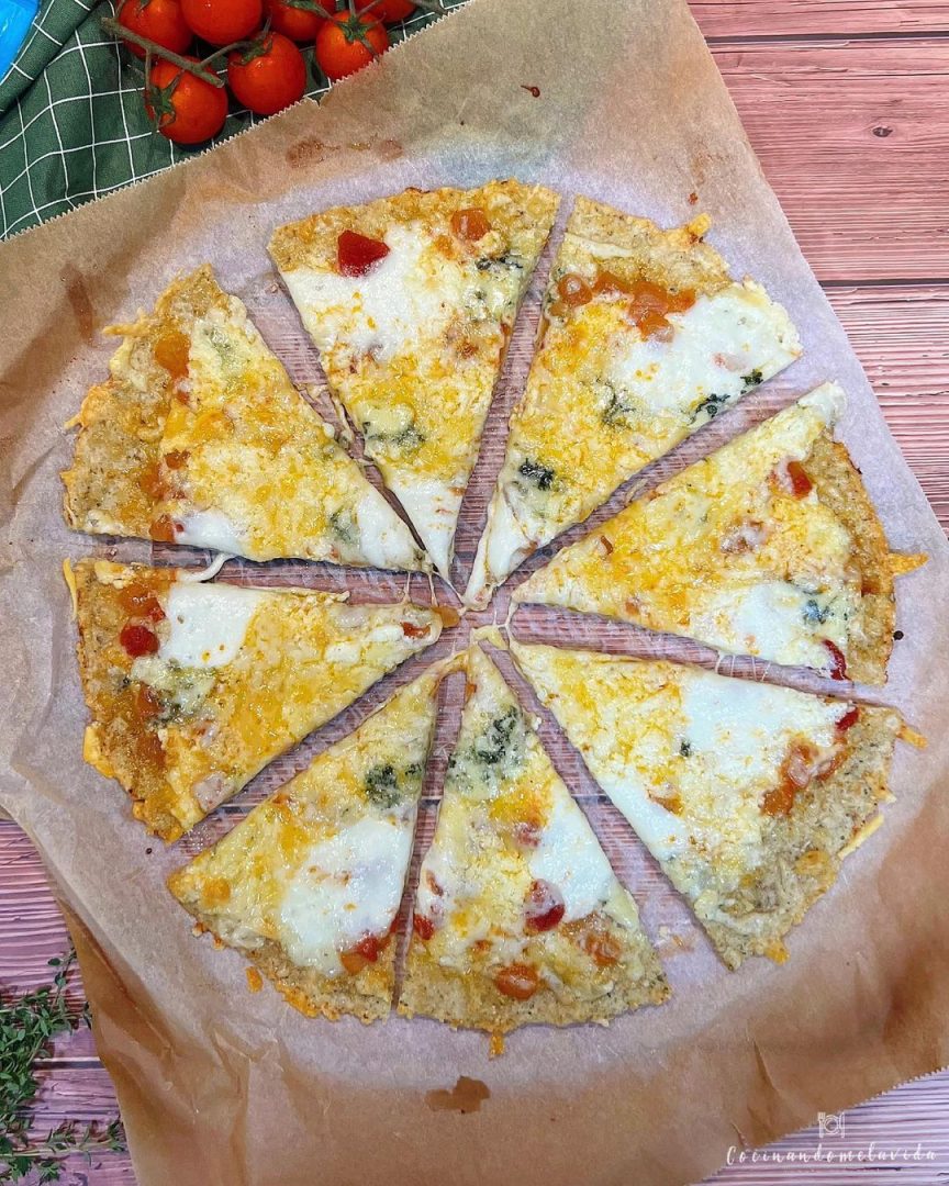 pizza 6 quesos con base de arroz integral