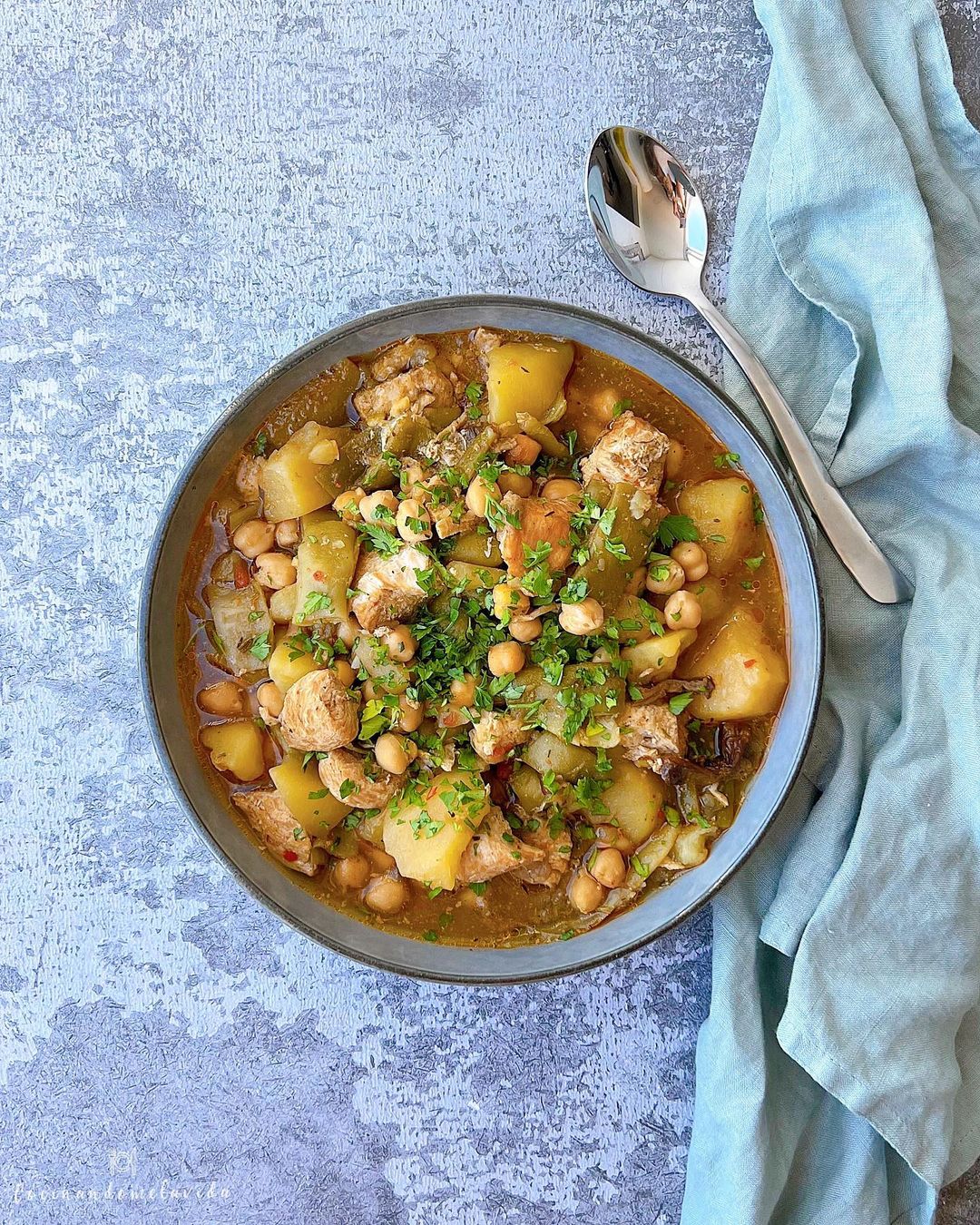 GUISO DE PAVO CON PATATA, GARBANZOS Y JUDÍA VERDE