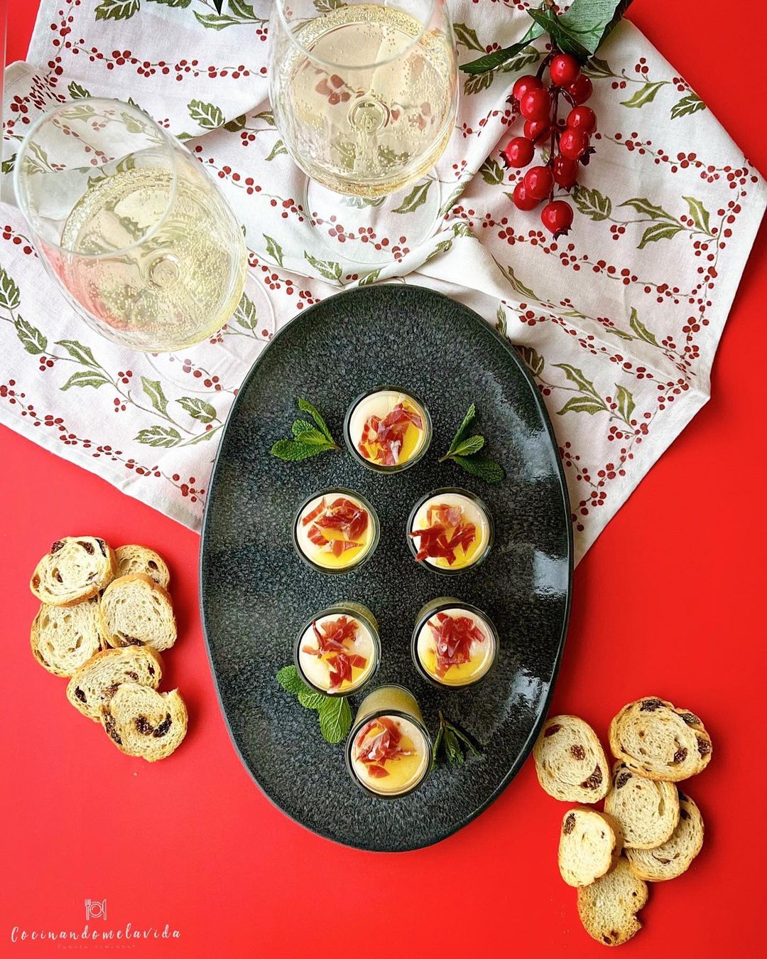 CHUPITOS DE MELÓN CON JAMÓN