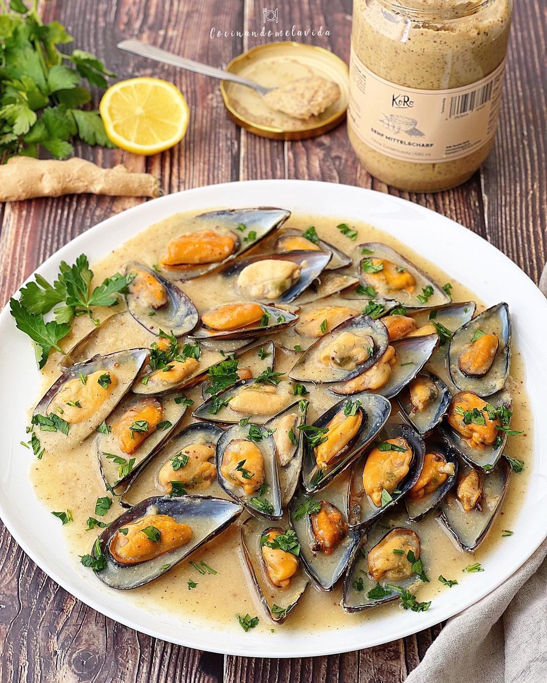 mejillones en salsa de mostaza