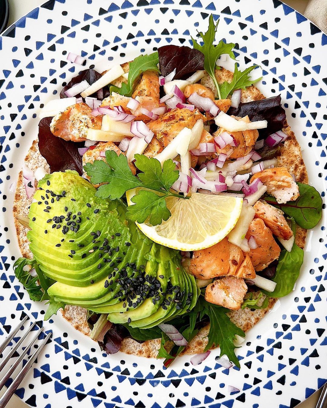 TACOS INTEGRALES DE SALMÓN CON MANZANA