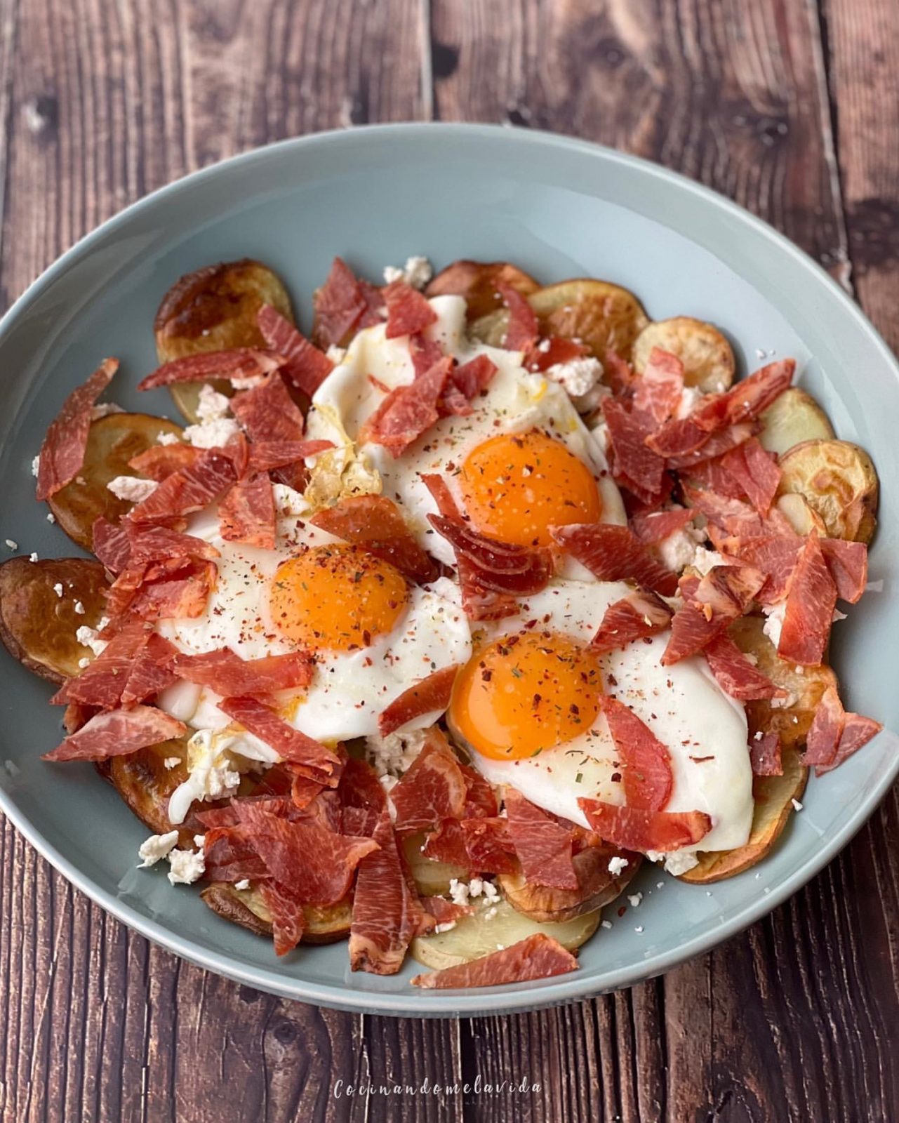 huevos con patatas y lomo ibérico