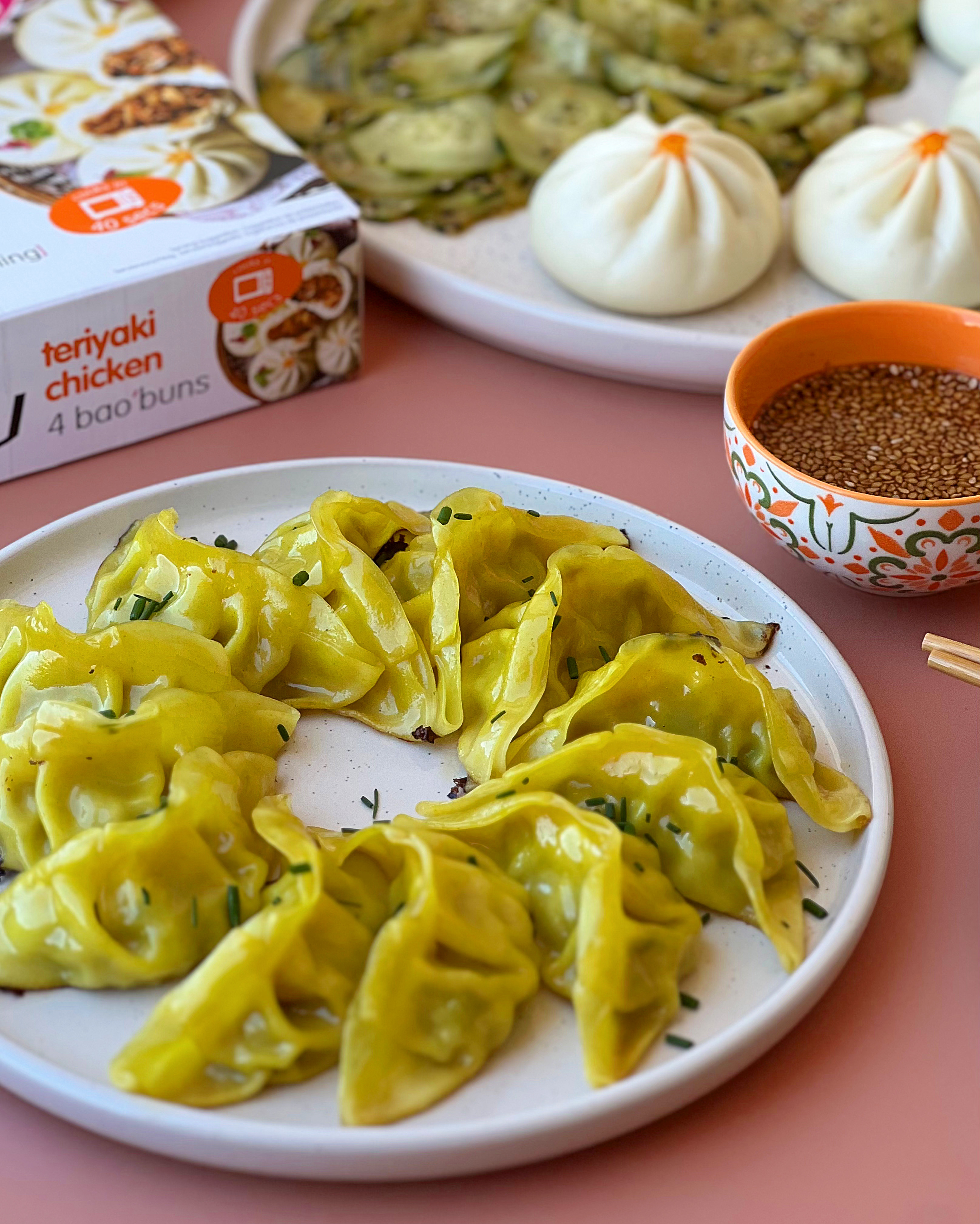SALSA PARA GYOZAS Y ENSALADA DE PEPINO