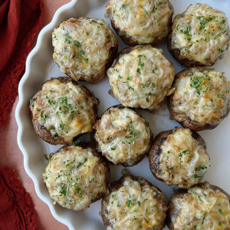 CHAMPIÑONES RELLENOS DE ATÚN