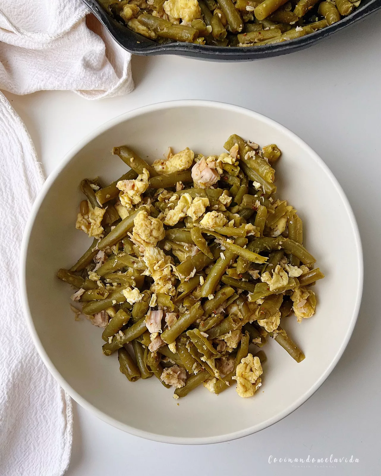 JUDÍA VERDE CON TORTILLA Y ATÚN