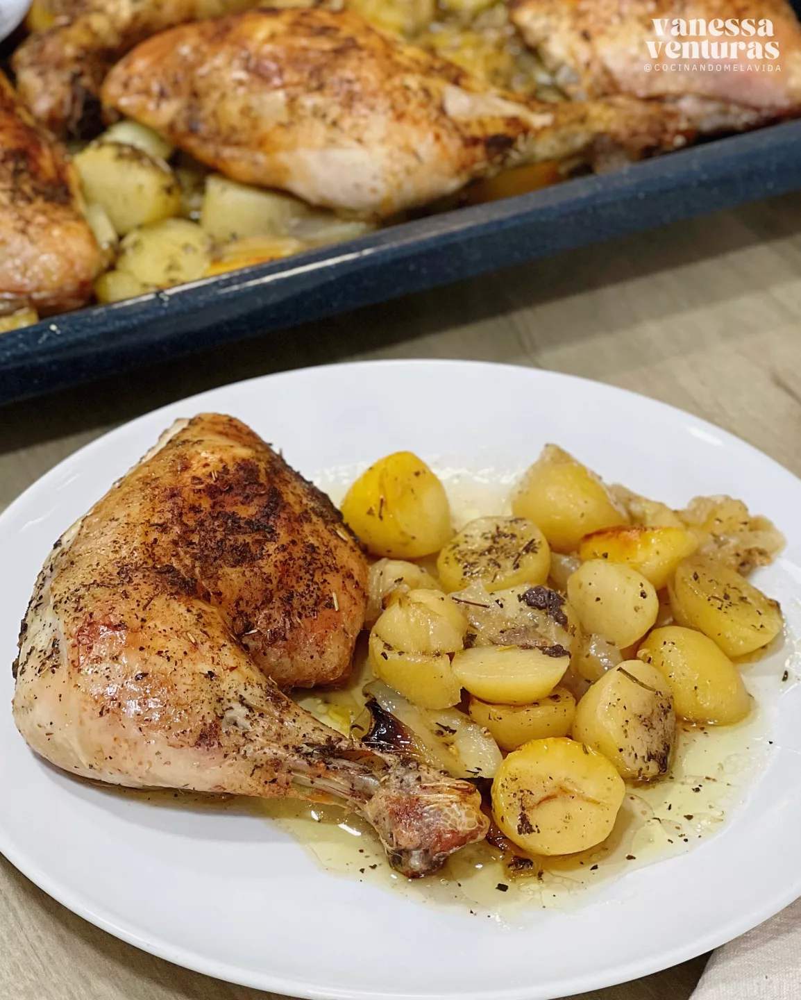 MUSLOS DE POLLO AL HORNO CON PATATAS