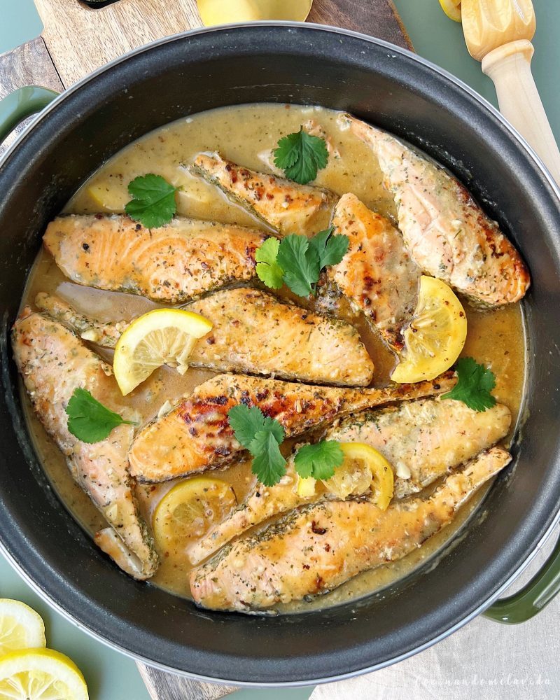 SALMÓN CREMOSO AL LIMÓN