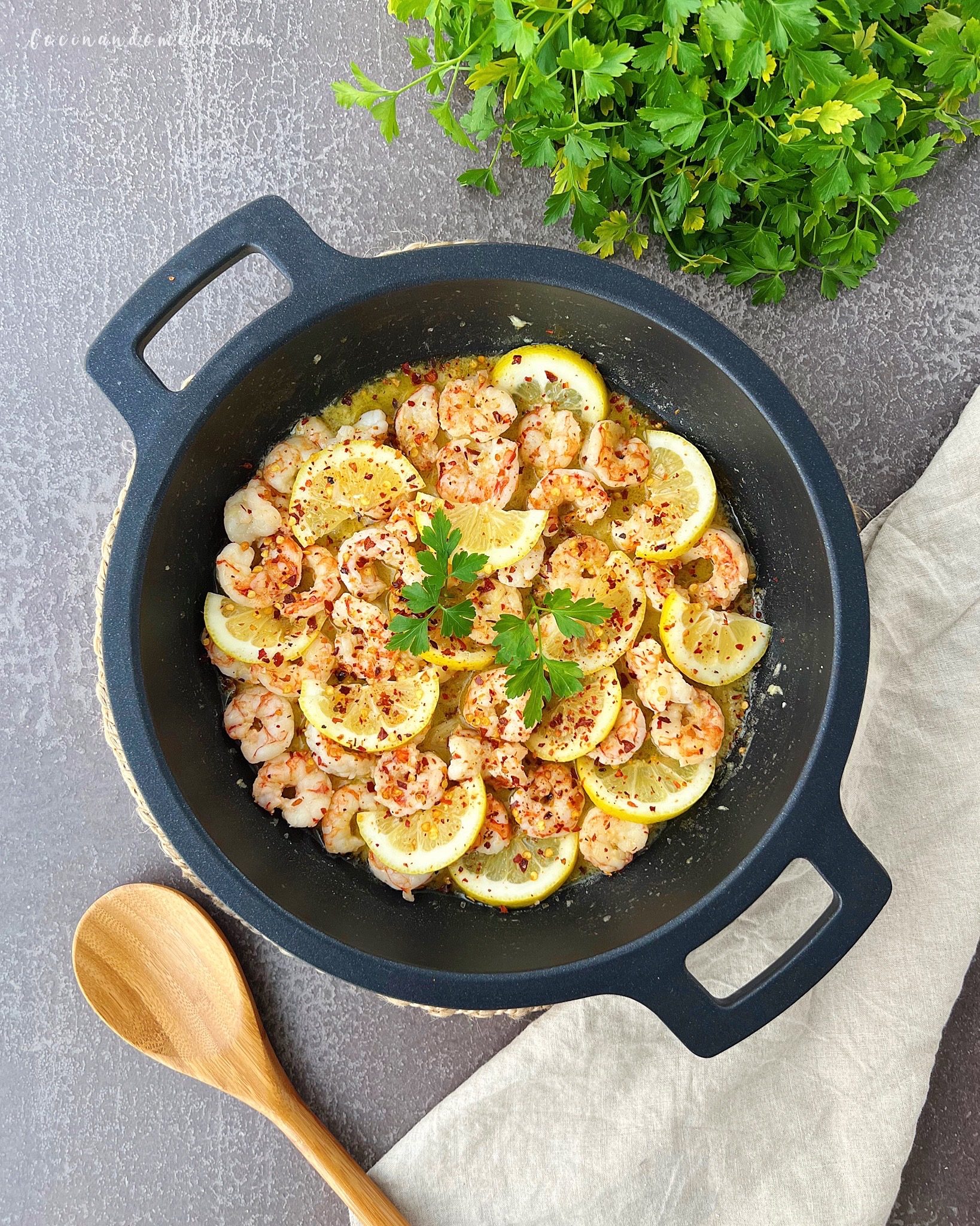 GAMBONES CON LIMÓN Y CAYENA