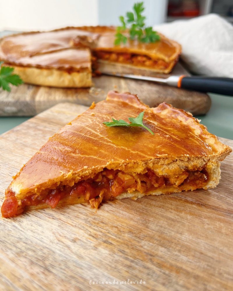 EMPANADA DE POLLO CON MASA CASERA