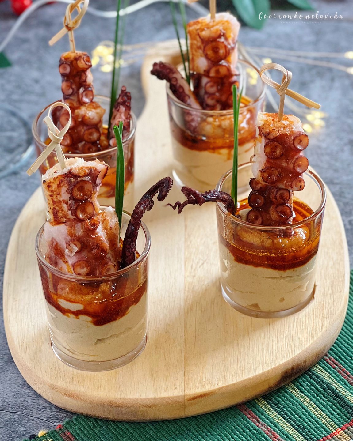 VASITOS DE PULPO CON HUMMUS